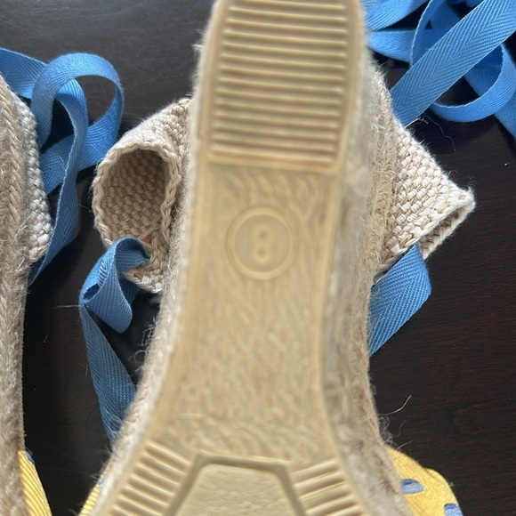 J. Crew Womens Marianne Espadrilles Tie Wedges Yellow Light Blue Spa Whales Sz 8 - Picture 7 of 8